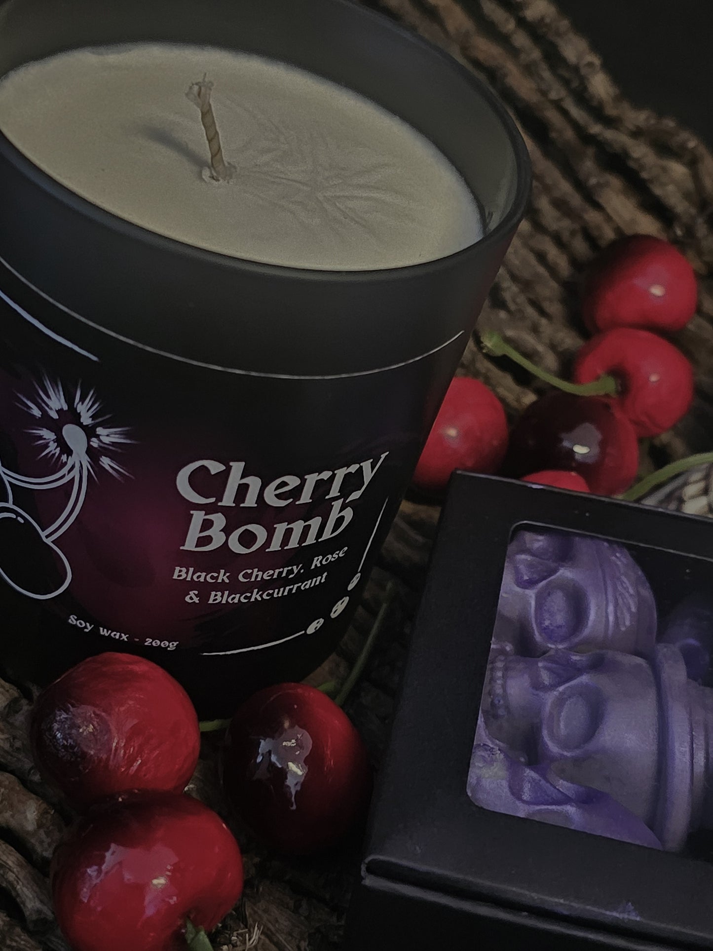 "Cherry Bomb" 30cl Candle